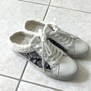 Marc Fisher slip on fleece lined sneaker with snakeskin print size 8